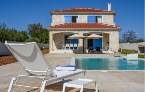 Nice Home In Privlaka With Heated Swimming Pool